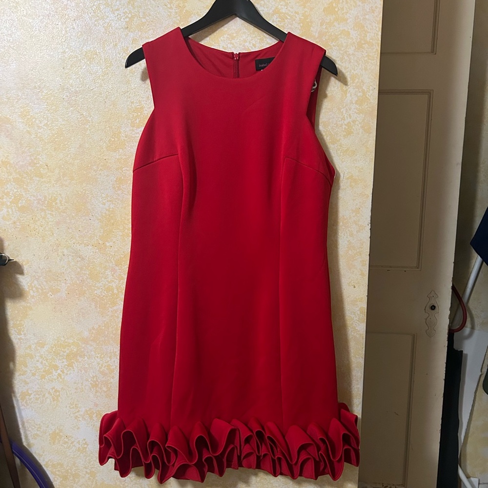 Chic Red Sleeveless Midi Dress with Ruffled Hem